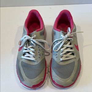 Nike Women's Gray and Pink Athletic Shoes Women’s Size 8.5